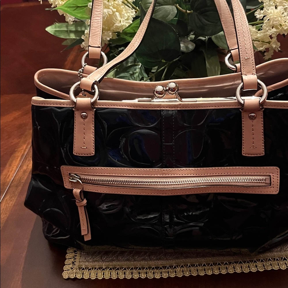 Coach Navy and Tan Shoulder Bag - Picture 8 of 11